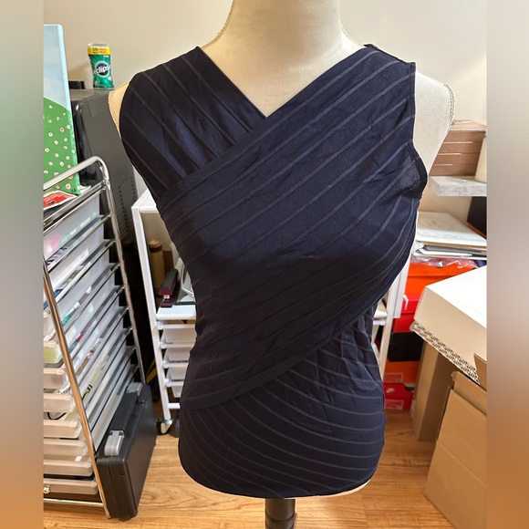 NWT Hugo Boss top - Picture 3 of 7